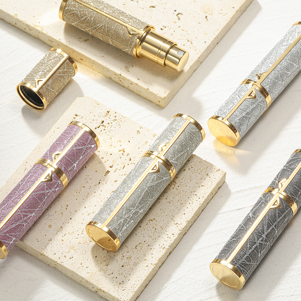 Atomizador de Perfume de cuero de 5ml, contenedores de cosméticos líquidos portátiles, Mini botellas rellenables de Perfume para viaje, pulverizador vacío