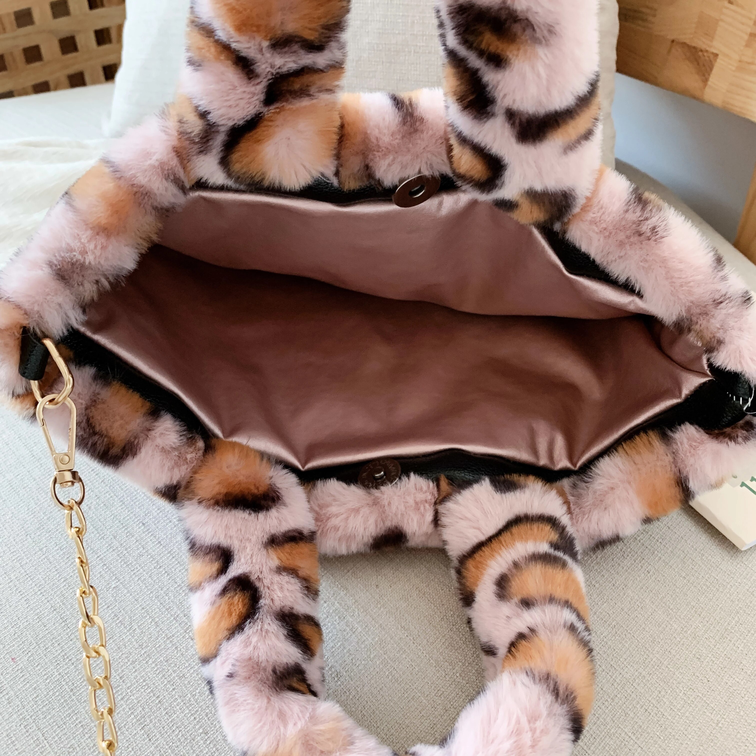 Vinter axelväska kvinnlig leopard kvinnlig väska kedja stor plysch vinter handväska messenger bag mjuk varm pälsväska