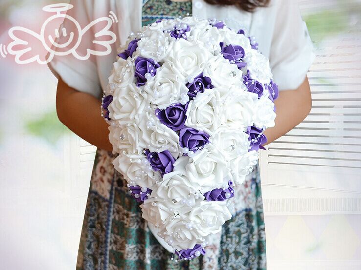 JaneVini Wasserfall Lila Brautstrauß mit Perlen Weiß Schaum Rosen Künstliche Blumen Hochzeit Blumensträuße Strauß De Mariage