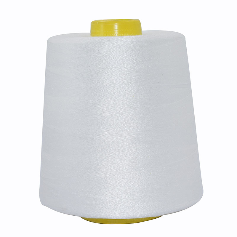 4 pezzi di filo per macchina da cucire overlock resistente da 8000 iarde, filo per cucire industriale in poliestere, coni metrici, filo per cucire bianco e nero