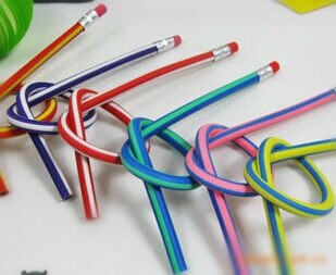 Los lápices mágicos suaves a rayas de papelería creativa se pueden doblar constantemente