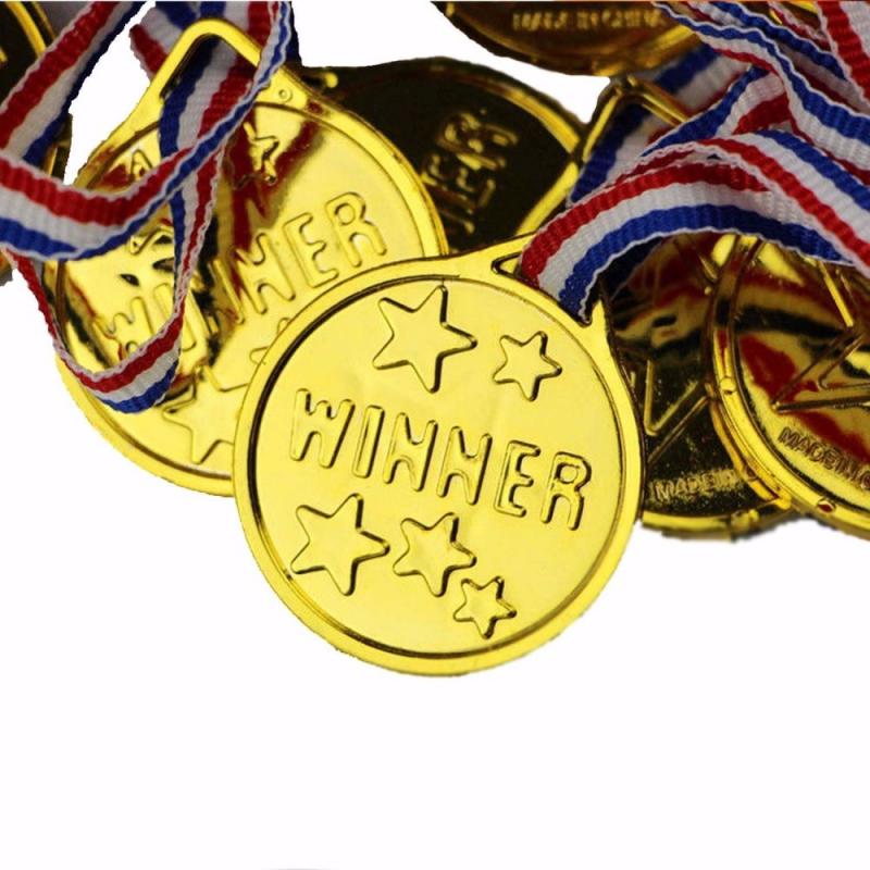 Medallas de plástico dorado para niños, juguete interactivo de competición, campeón, novedad: 01 1PCS