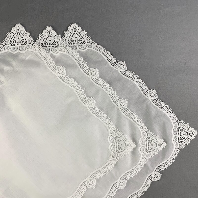Dames mouchoir blanc doux 100% coton mouchoir de mariage brodé dentelle au crochet pour les Hankies de mariée