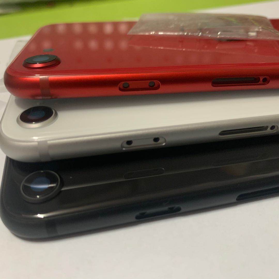 Dla iPhone SE 2020 OEM jakość powrót środkowa rama obudowa obudowa tylna pokrywa z tacą karty SIM czarny biały czerwony wymiana