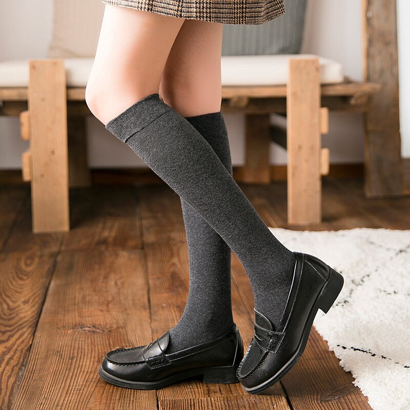 Koreaanse hoge kuitsokken dames effen kleur lange kniekousen japanse herfst winter warme kousen zachte ademende katoenen sokken