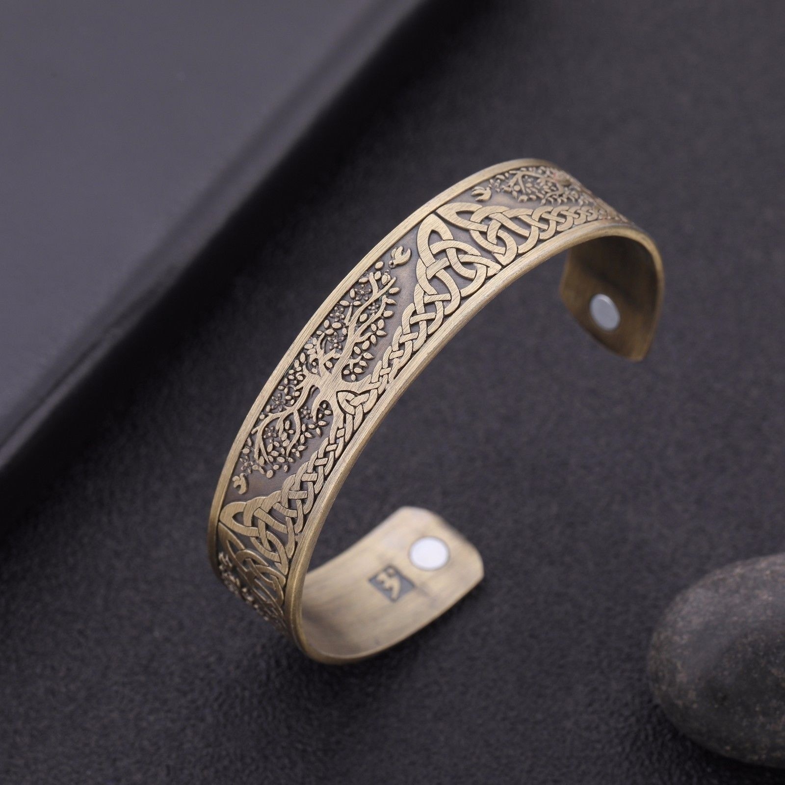 Viking vida árvore gravado manguito pulseira magnética saúde aberto pulseira para homem jóias: Ouro-cor