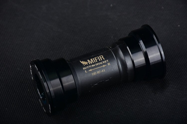 BB-C68 Ordinary Bottom Bracket Road Bicycle Bearing Axis Bottom Bracket Mountain Bike Bottom Bracket Bike Parts: Press Black