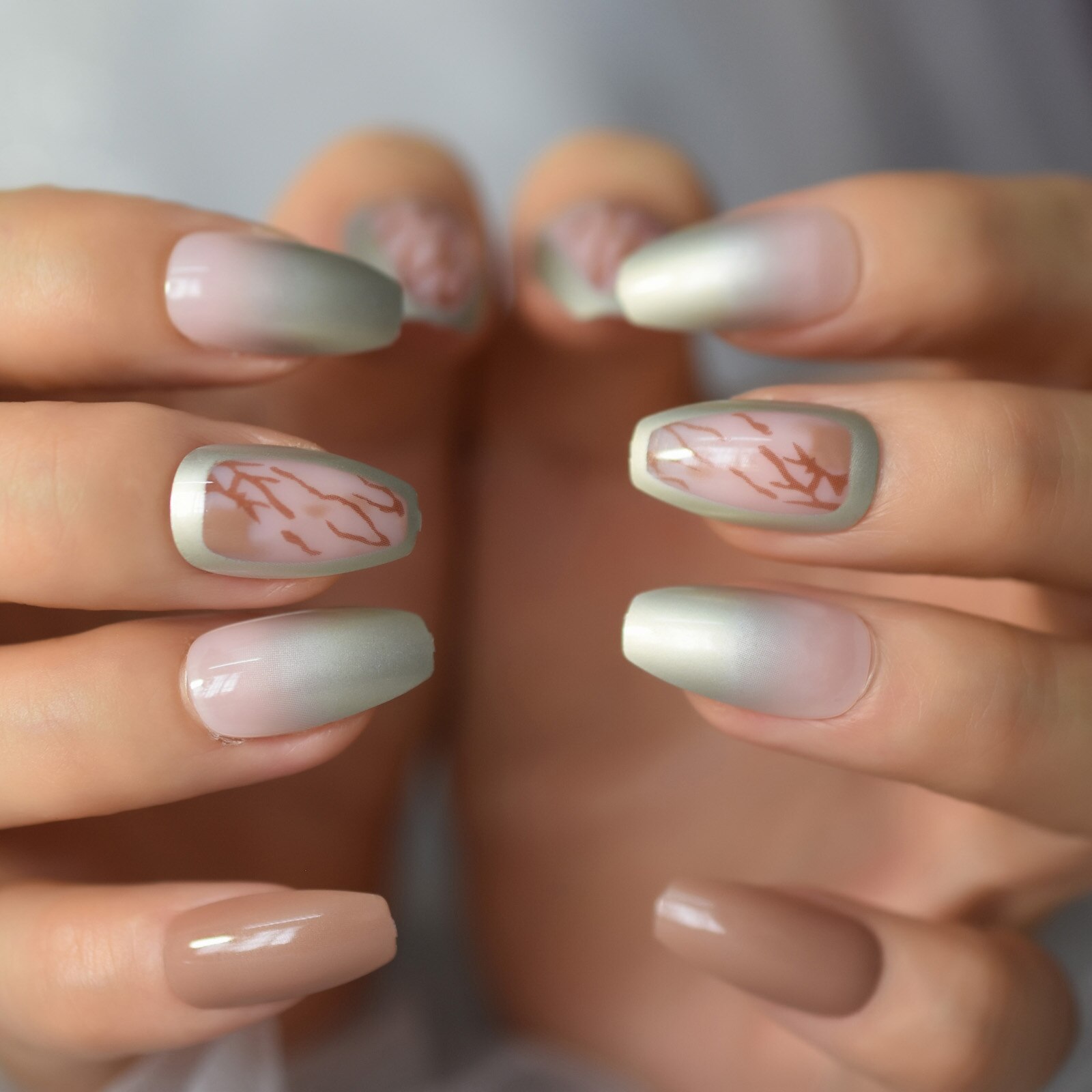 26 pièces de Faux Ongles en Gel, mélange de paillettes, holographiques, carrés, courts, de couleur rose, rouge foncé: L6132