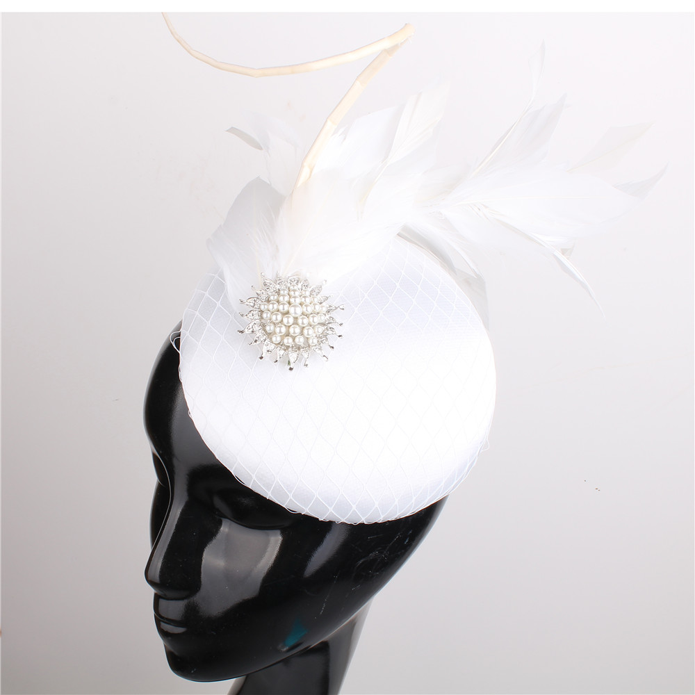 Nice Magenta Satin Hair Fascinator Hat Evening Party Formal Church Ladies Millinery Hat Bridal Wedding Headpieces With Feathers: WHITE