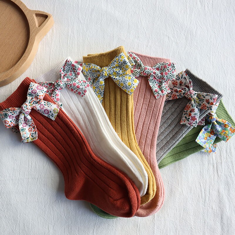 Mignon nœud papillon bébé chaussettes fleur imprimé coton -né fille chaussettes rayé automne hiver infantile enfant en bas âge chaussettes de sol