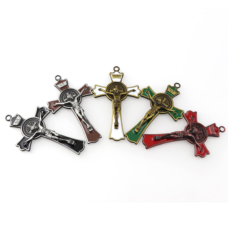 Kleurrijke Enamel Jesus Kruisbeeld Dubbele Gelijkspel Kruisen Charms INRI Benedictus Crucifix Hangers Voor Hangers Ketting