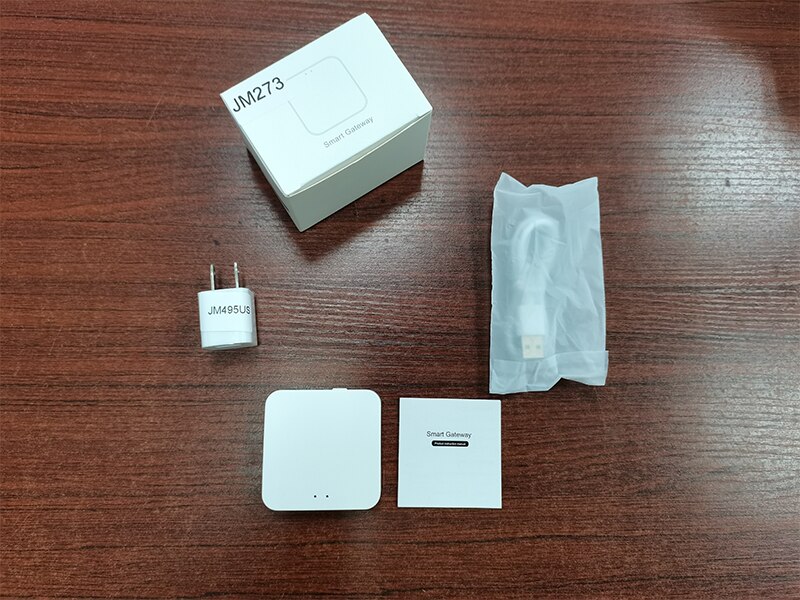 Wireless Smart Home Tuya ZigBee Gateway Hub Device Support add APP Gateway Smart Light Control ZigBee 3.0 Remote Controller: With US plug