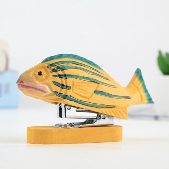 Grapadora creativa hecha a mano con de flamenco, Mini grapadora de madera con 3D de animales, se envía grapas, decoración de escritorio de aprendizaje para oficina: 22