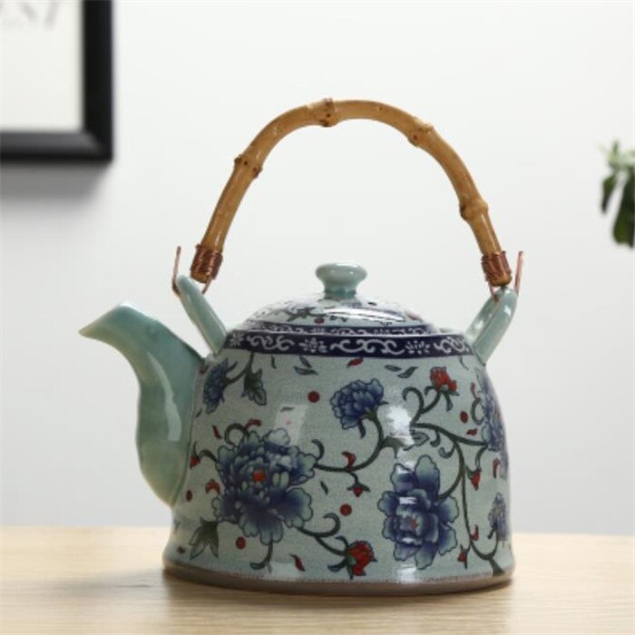Théière en céramique chinoise traditionnelle peinte à la main, porcelaine bleue et blanche, théière haute température, bouilloire Kung Fu, ornements: 14