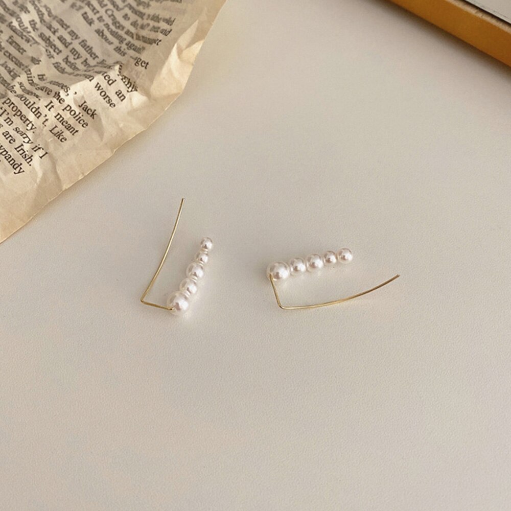 Koreaanse Stijl Parels Earcuff Met Piercing Onregelmatige Klimmer Crawler Clip Oorbellen Voor Vrouwen Elegante Eenvoudige Chic Sieraden