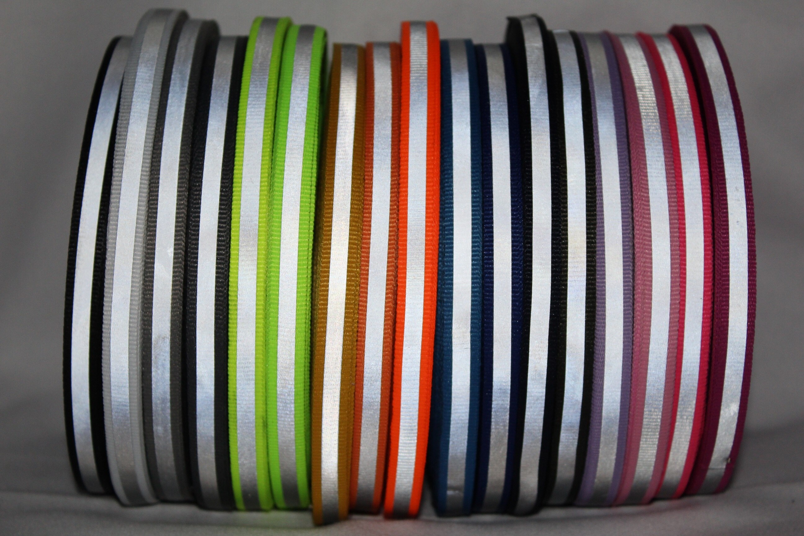 10mm breed reflecterende lint singels voor veilig product garment tassen schoenen DIY riem zwart grijs orange rood blauw groen roze geel