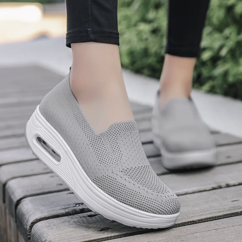 Primavera otoño zapatos oscilantes de mujer mocasines de malla para mujer plataformas planas zapatos de mujer cuñas zapatos de mujer zapatillas de deporte con aumento de altura