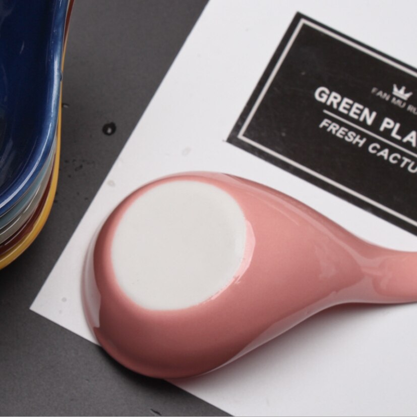 2Pcs Ceramic Spoon Tableware Soy Sauce Dish Home Sauce Mini Spoon Spoons Cuttlefish Balls Placed On A Saucer Tableware