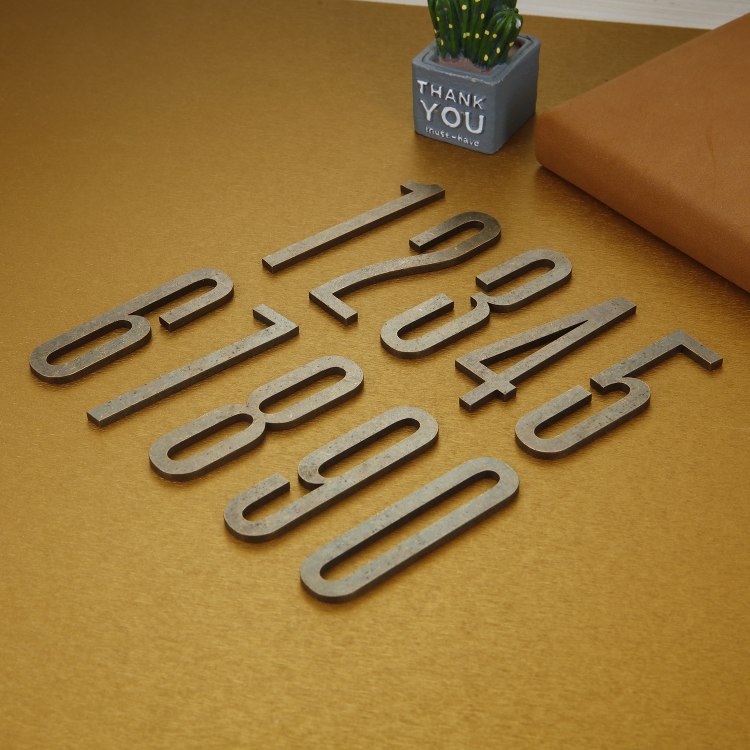 Bronzen deurnummer met magneten 7 cm metalen huisnummer appartement deurnummer voor buiten hotel thuis brievenbuslabel