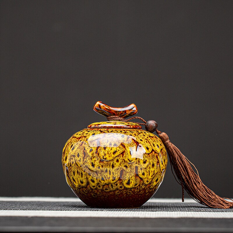 Cute mini ceramic tea pot kiln becomes small mini storage jar retro earthenware factory direct: yellow
