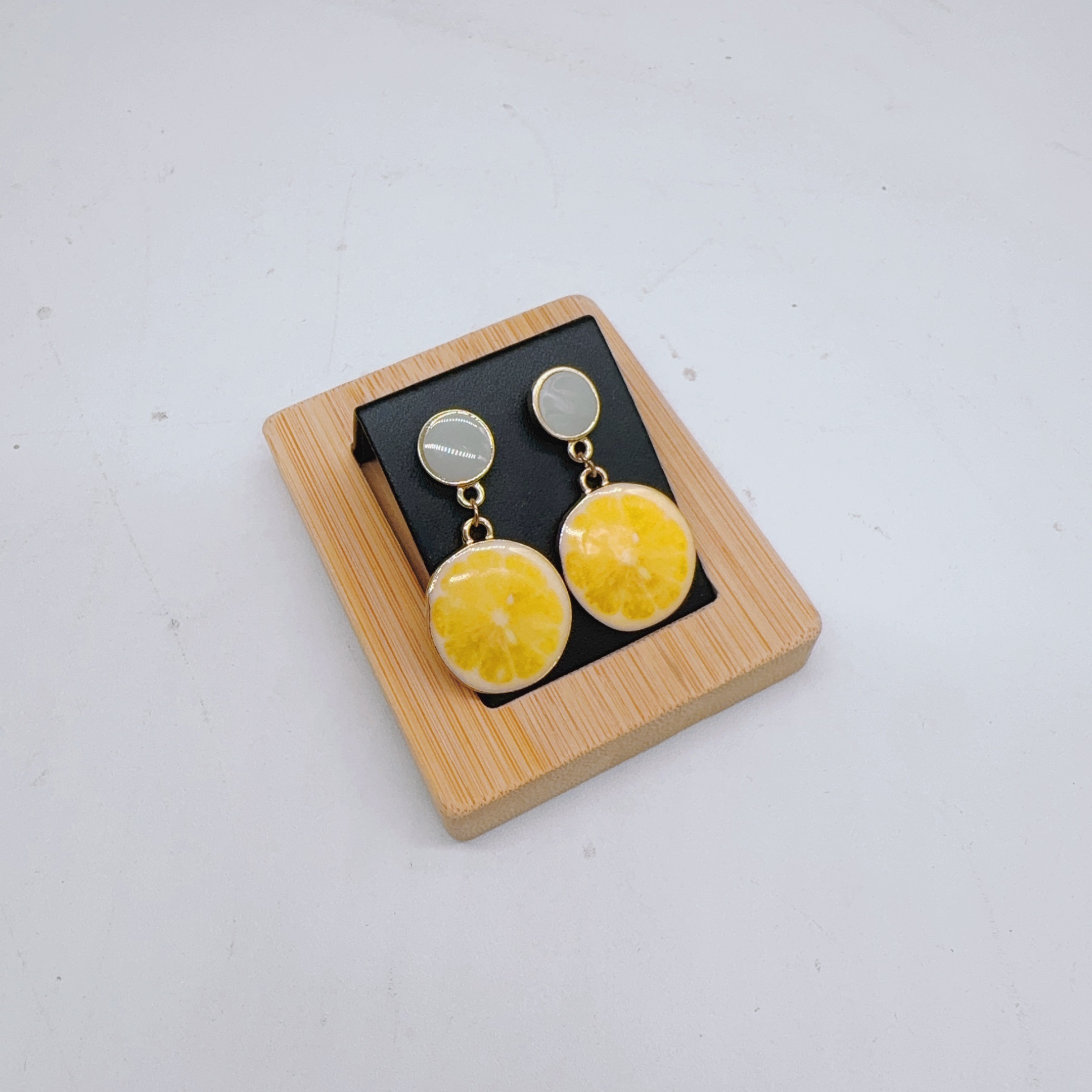Bamboo Wood Earrings Display Stand DIY Velvet PU Leather Jewelry Storage Tray for Window Counter Props Show: black
