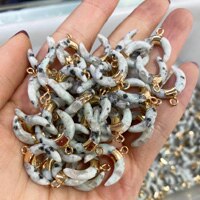Nuovo 2pcs Pietre Naturali Pendenti Con Gemme E Perle Forma di Mezzaluna Allentato Pendenti Con Gemme E Perle per la Produzione di Gioielli FAI DA TE Collana Accessori Formato 16x17mm: New Flash Stone