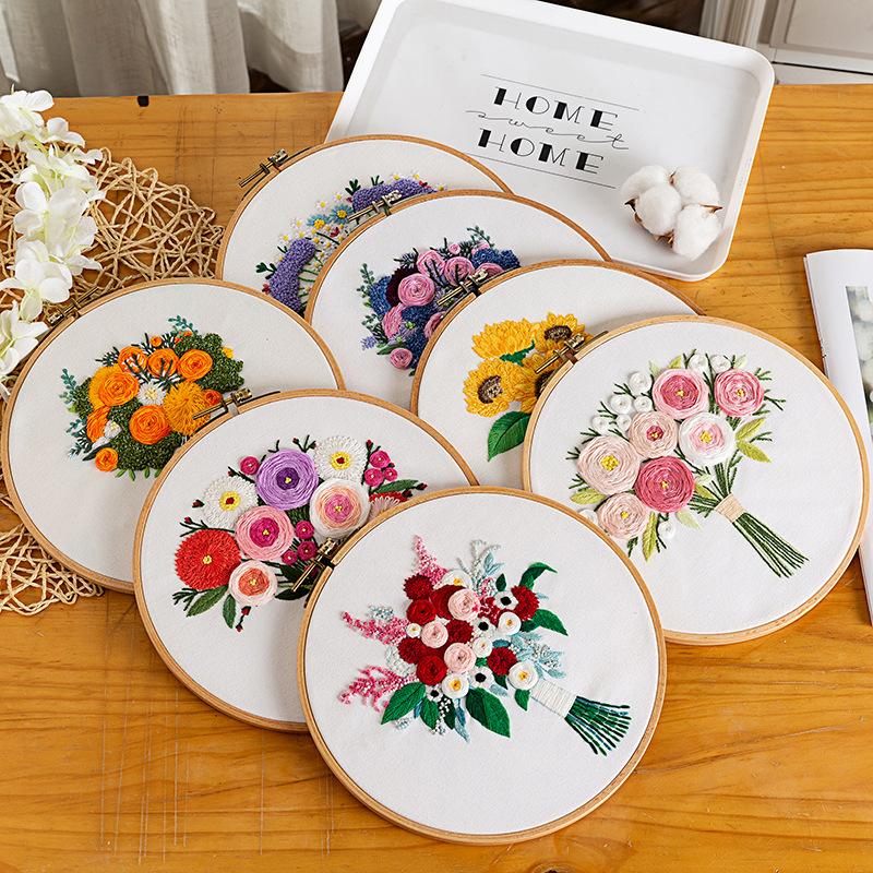 DIY Embroidery Set with Floss Hoop Needles Cloth Flowers Pattern Hand Embroidery Kit for Beginners Craft Sewing Needlework Tool