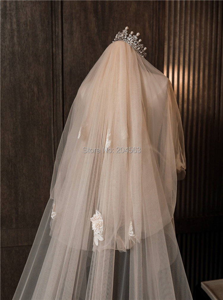 Elegante velo da sposa in pizzo di lusso a due strati con fiori veli da sposa lunghi con pettine accessori da sposajd2020