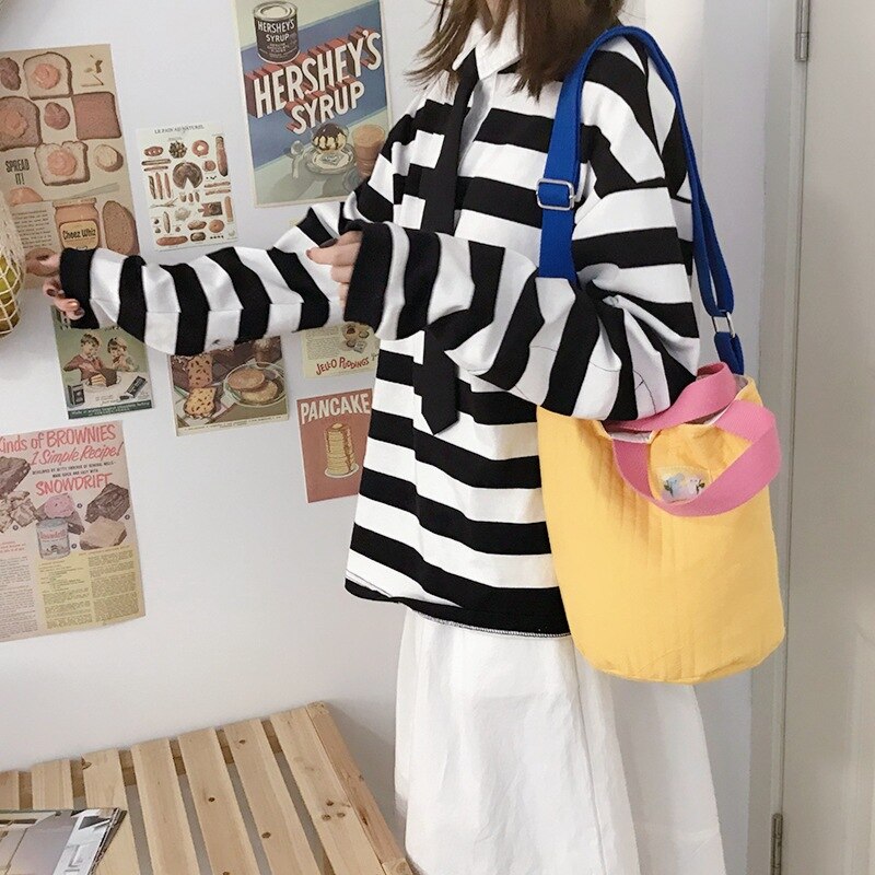 Katoenen emmertas gestreepte gewatteerde schoudertassen crossbody trekkoord kleine tas warme canvas draagtas voor dames: Geel met band