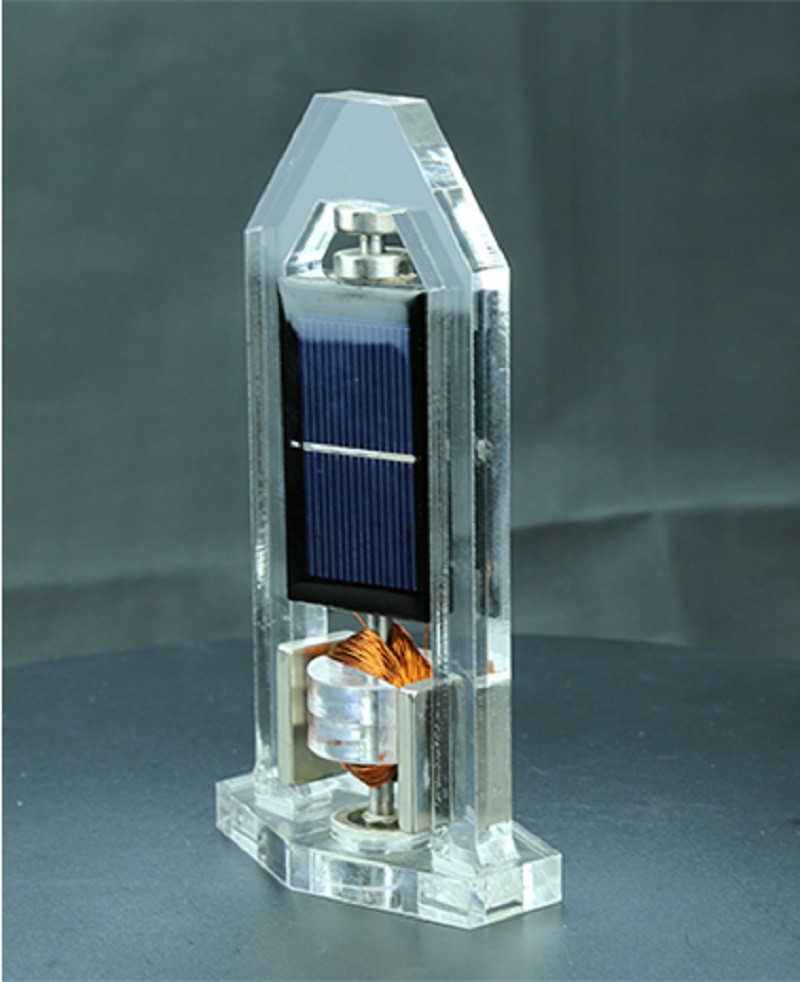 Magnetic suspension high speed solar motor Mendocino motor vertical solar technology toy: Two side solar