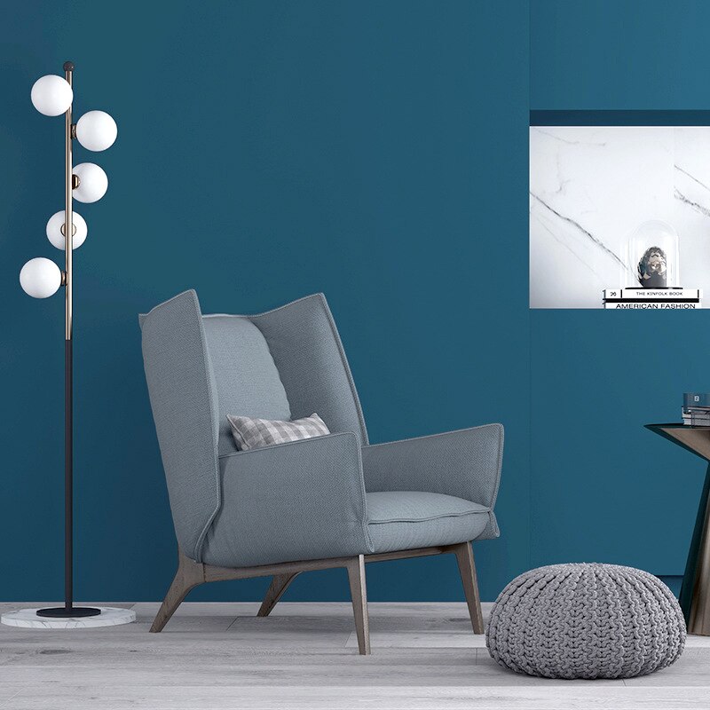 Mörkblå benso blå indigo blå blå enfärgad enfärgad tapet modern minimalistisk nordisk sovrum vardagsrum fondvägg