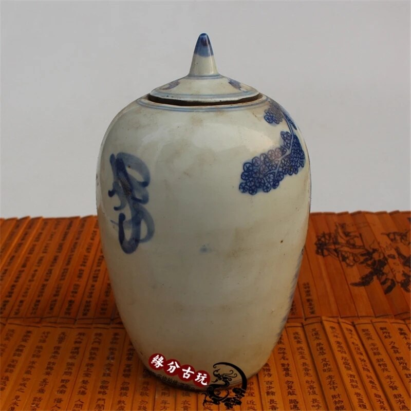 Pintura de porcelana China antigua, maceta azul y blanca