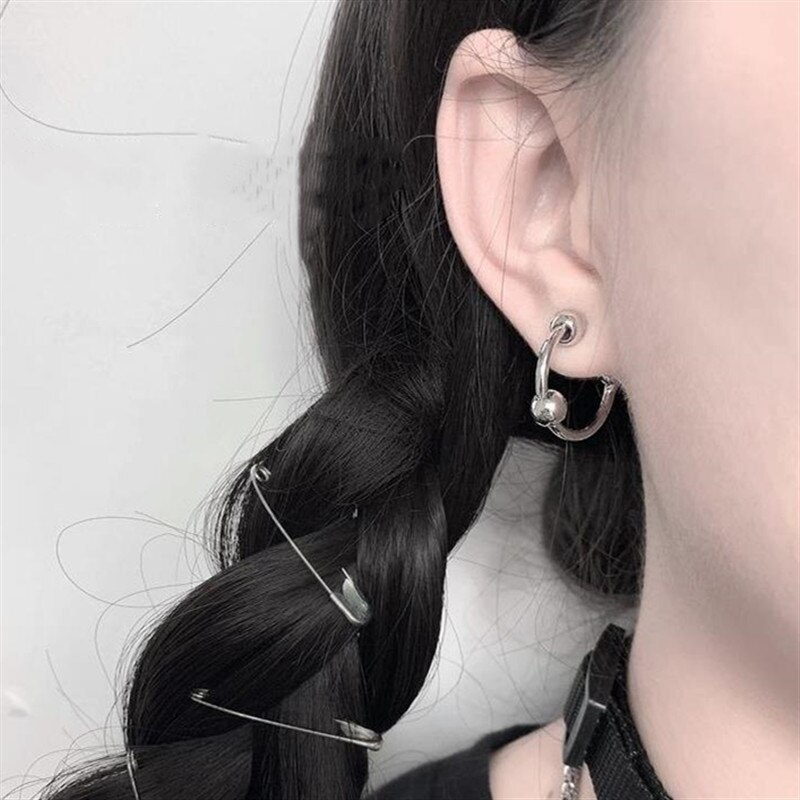 Huanzhi Zilveren Kleur Metalen Geometrische Hangslot Hanger Ketting Ronde Kralen Asymmetrie Punk Hoop Oorbellen Voor Vrouwen Sieraden