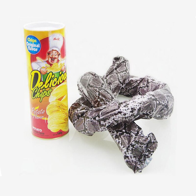 Slangenchips grappige goocheltrucs rekwisieten speelgoed feest close-up