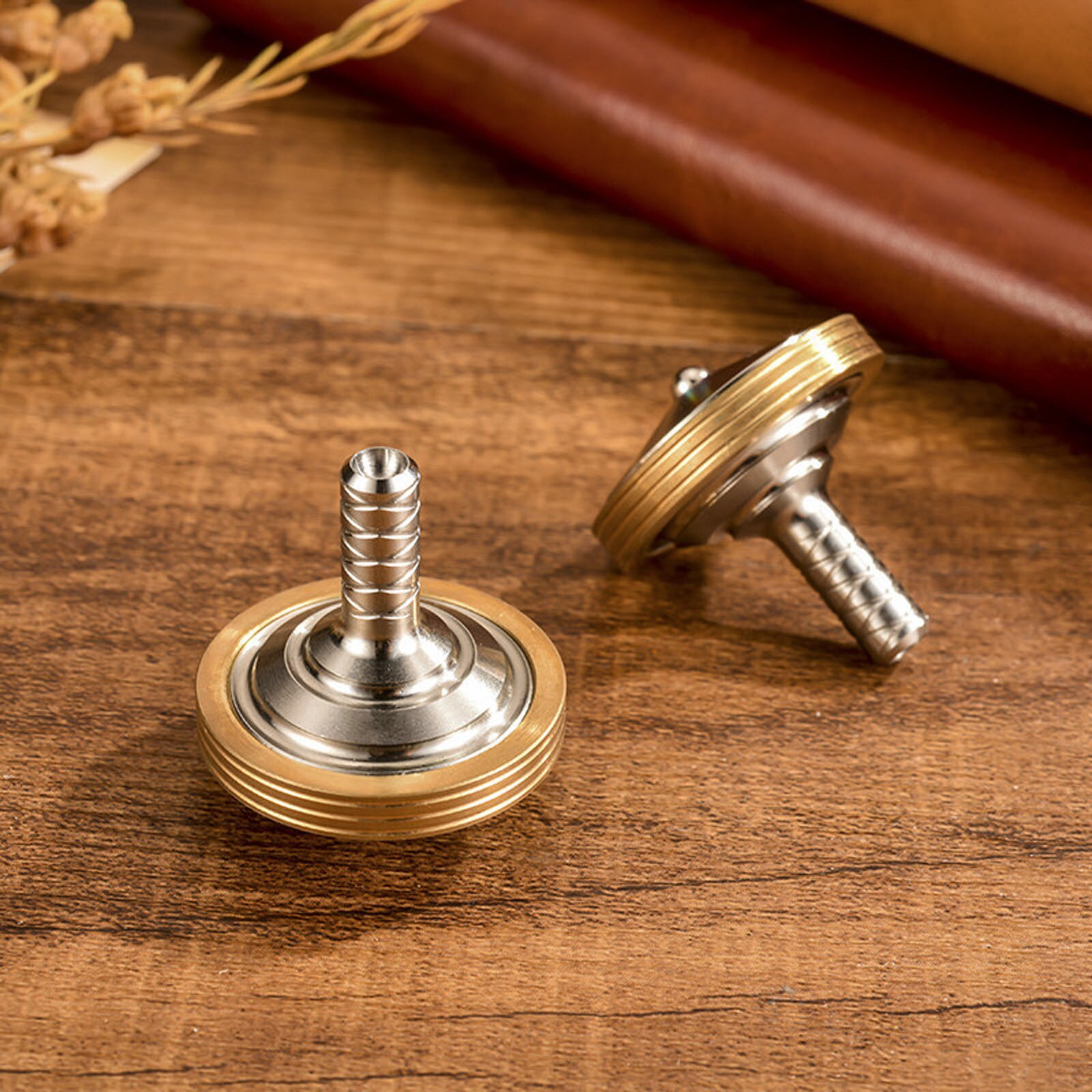 Prachtige Spinning Tops Roestvrij Gyroscoop Doden Tijd Draagbare Metalen Zwaartekracht Perfecte Balans Desktop Speelgoed Verlichten Stre Убить