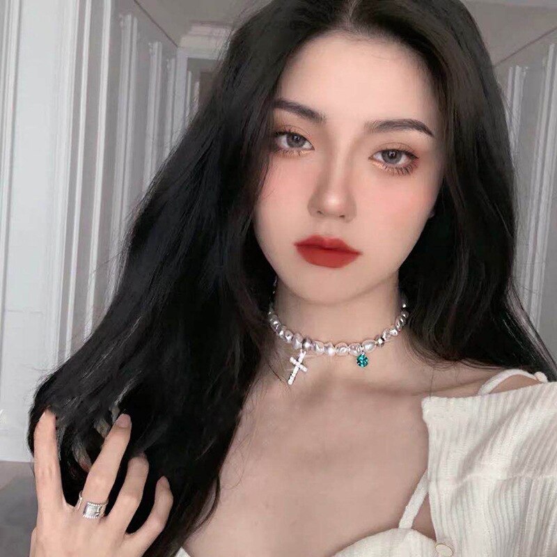 Irregular Pearl Cross Necklace Exquisite Fresh Neck Chain Chokers Female Collarbone Jewlery Charms