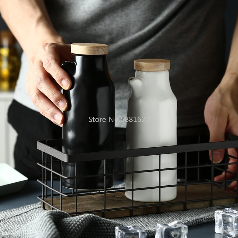 White Black Ceramic Oil Pot Household Leak-proof Oil &amp; Vinegar Pots Porcelain Kitchen Soy Sauce Pot Oil Tank Seasoning Bottle