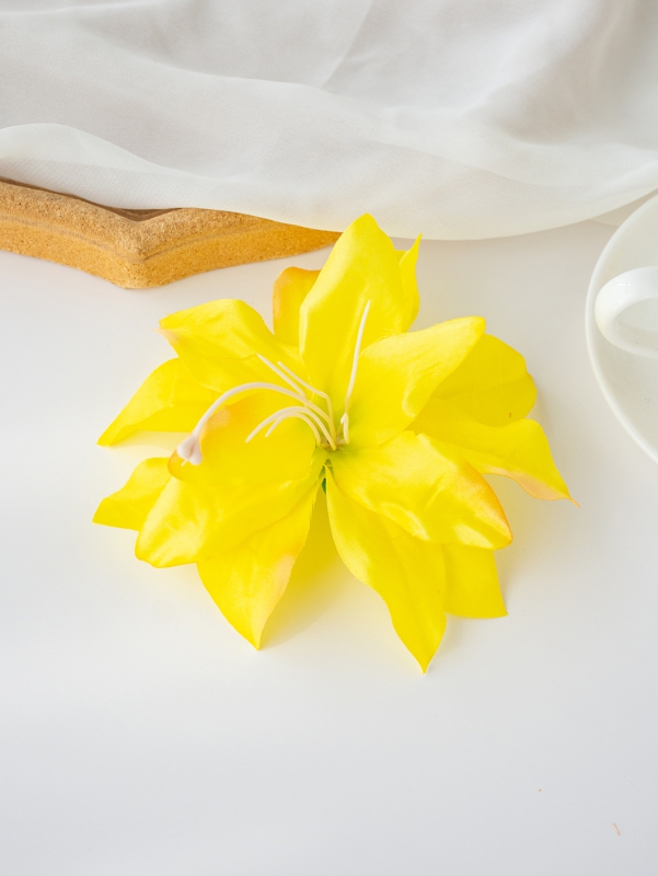 Artificial Flowers Silk Lily Festival Party Home Outdoor Garden Wedding Bridal Bouquets Room Decor DIY Box Garland Hotsale: Yellow