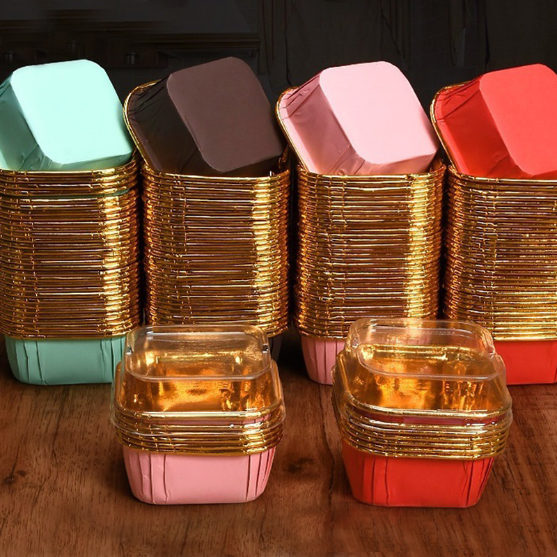 50 Stück quadratische Cupcake-Becher mit Deckel, Pudding-Becher, backfeste Einweg-Cupcake-Becher aus Folie, Muffin-Dosen für Hochzeitsbacken