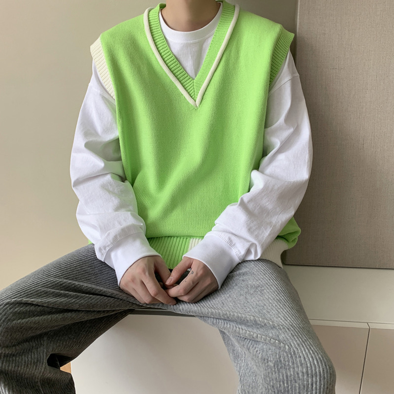 Green Black V-neck Sweater Vest Men Warm Casual Knitted Pullover Men Korean Clothes Loose Casual Sleeveless Sweater Mens