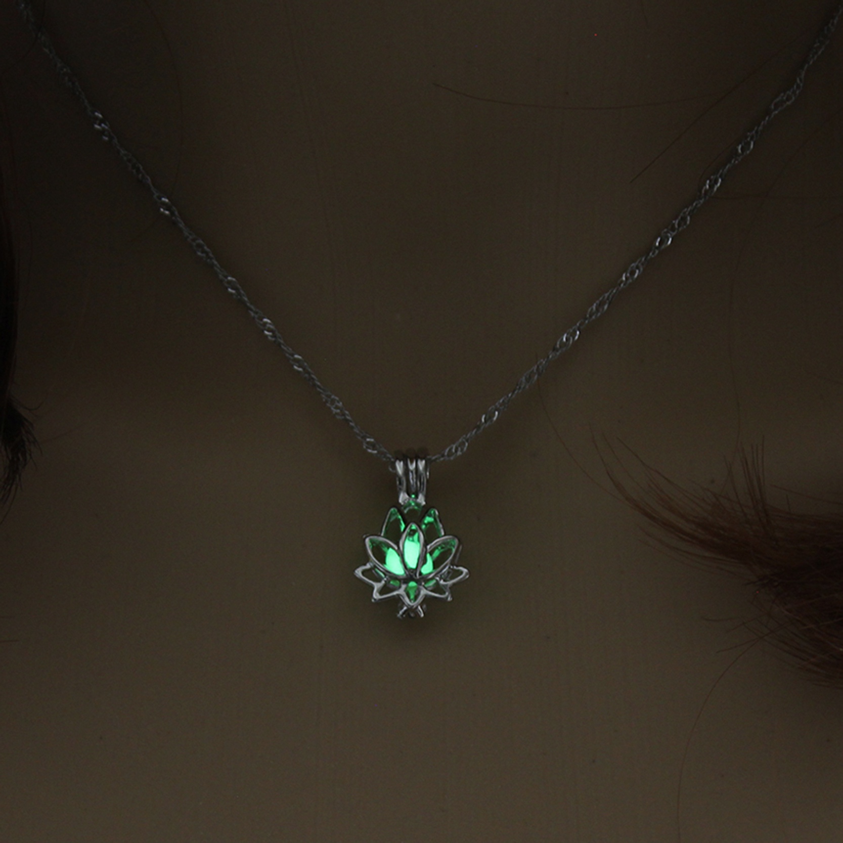 3 Kleuren Lotus Bloem Hanger Ketting Charm Ketting Hanger Glow In The Dark Choker Verklaring Ketting Lichtgevende Partij Sieraden