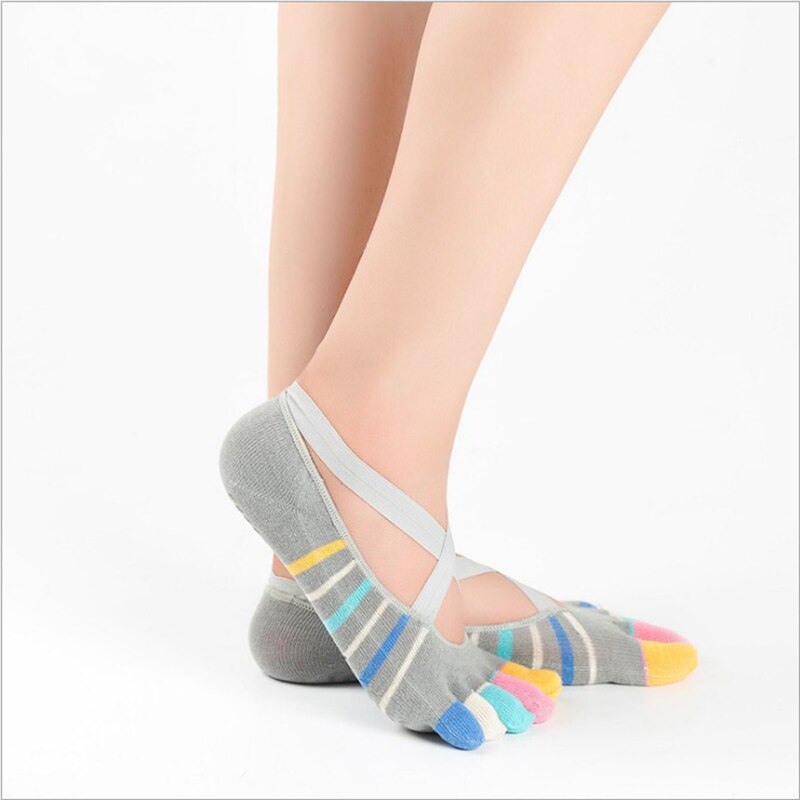 3 Pairs Five Toe Yoga Socks for Women Non-Slip Grips and Cross Straps Sock Anti-Skid Pilates Barre Fitness Sports Socks Slipper: grey