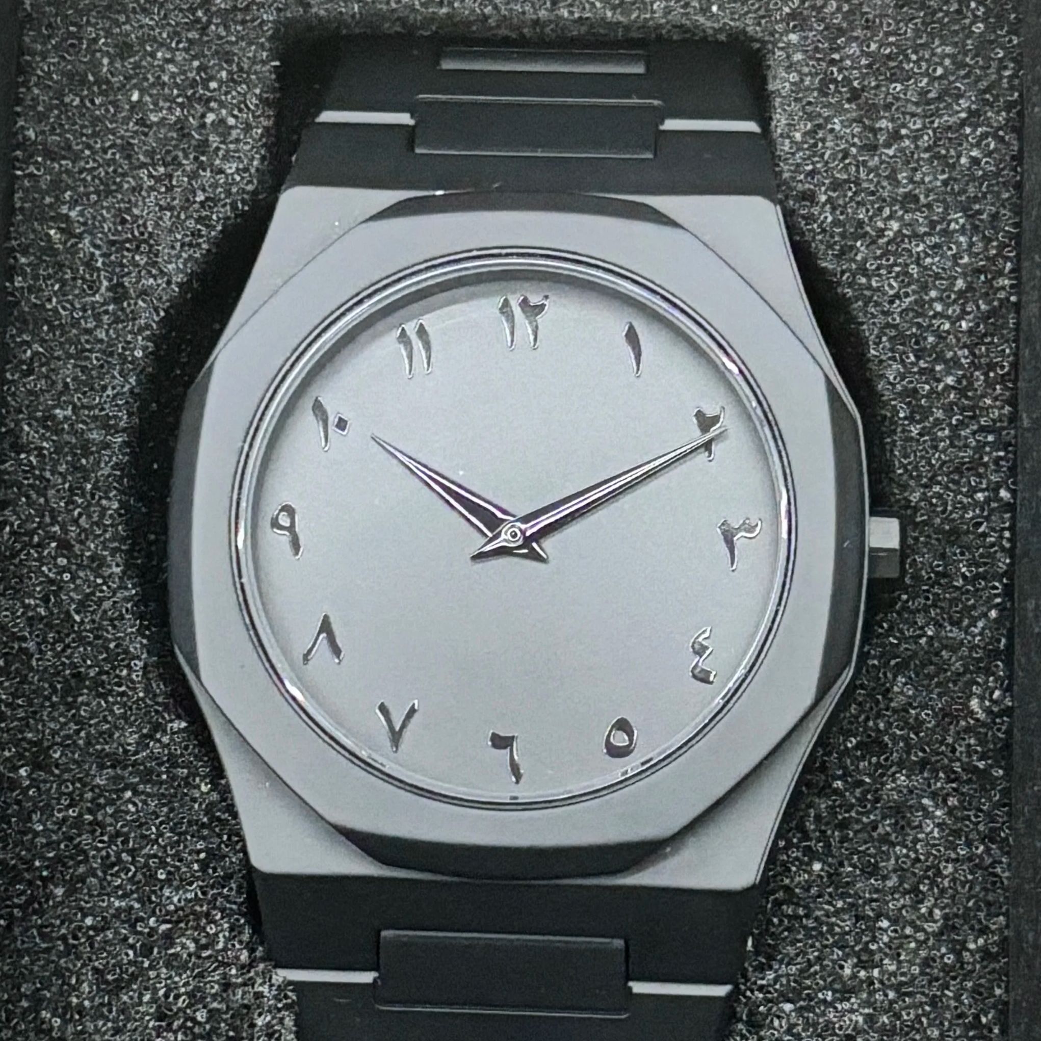 Eksklusive, eksklusive og trendy kvartsure til studerende: moderigtige, vandafvisende og stilfulde armbåndsure.