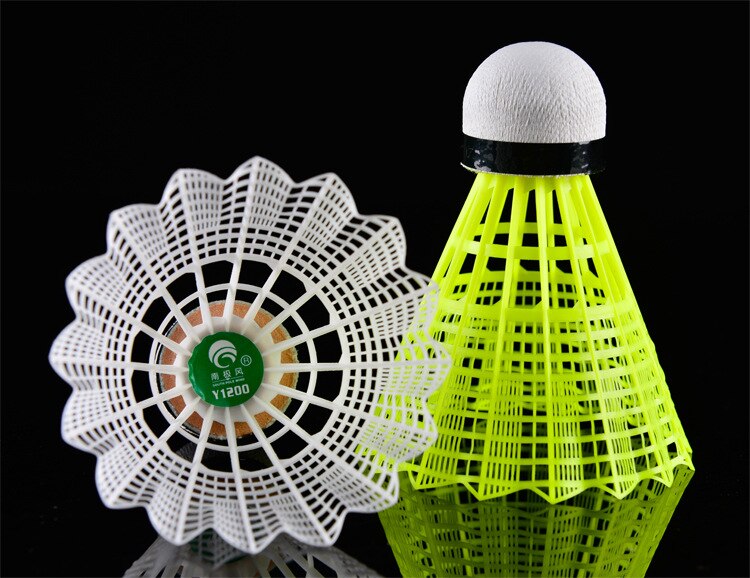 Factory 6 Pieces /lot Plastic Nylon Plastic Badminton Ball For Outdoor Sport Fitness User Y1200