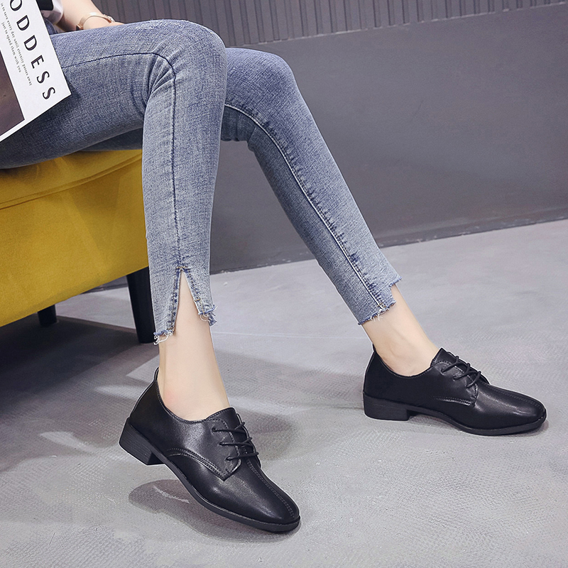 Svarta sneakers kvinnor skor oxfords kvinnliga loafers lägenheter lack läder slip on platå skor kvinna snörning dam skor