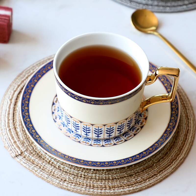 Ceramic Mug Luxury Coffee Cup And Saucer Set Exquisite Home Afternoon Tea Flower Tea Cups Spoon Christmas