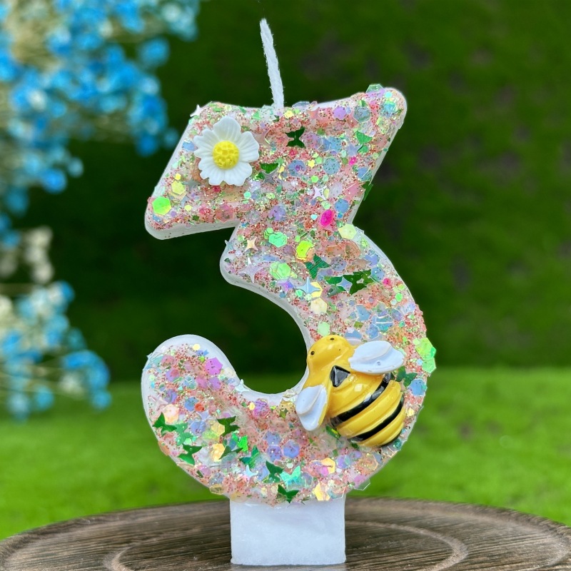 Colored Children's Bee Candle Wedding Guest Girl Boy birthday Candle Party Supplies And Stands Christmas Lights Candles: cream