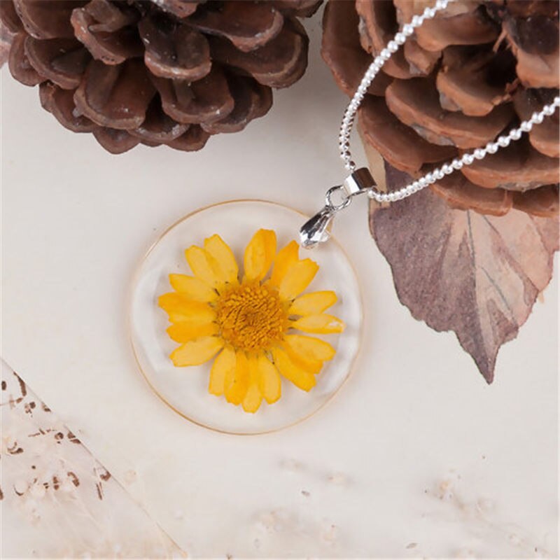 1 Pc Verkoop Handgemaakte Boho Transparante Hars Gedroogde Bloem Daisy Multicolor Hanger Zilveren Kleur Bal Ketting Vrouwen 45cm Lange: 5