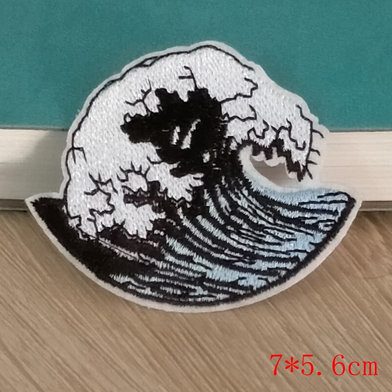 Iron On Patch Whale/Sea Wave Patch Embroidery Patches For Clothing DIY Wilderness Badge Patches For Clothes Applique Accessory