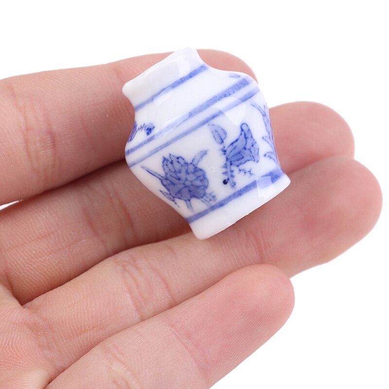 1 Set(2pcs) Mini Blue and white porcelain vase DIY Handmade Doll House Kitchen Ceramic Ornament Decora vase Dollhouse Miniatures